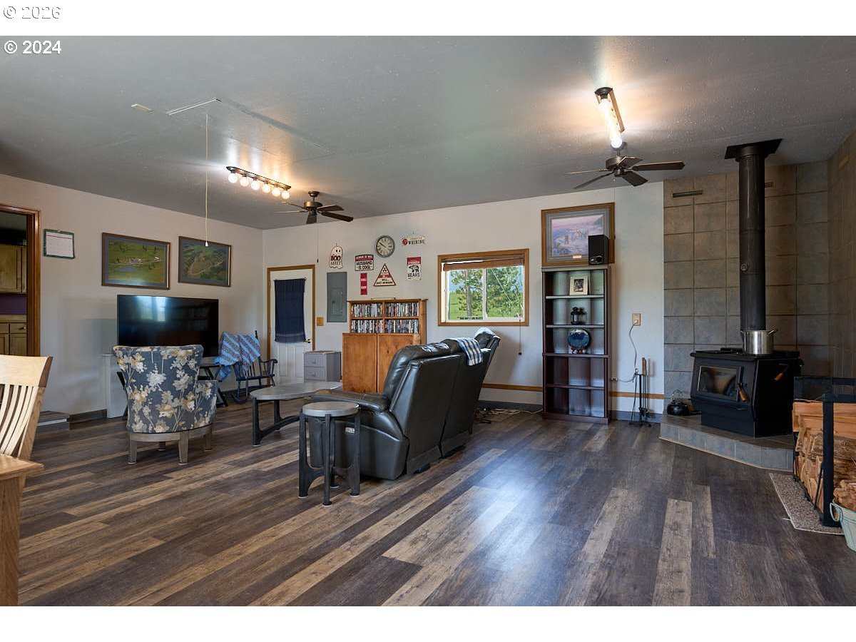 76014 Highway 82 Elgin, OR 97827 - Photo 6 of 35