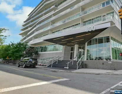 $888,000 | 800 Ave At Port Imperial, Unit 910, Weehawken, NJ 07086