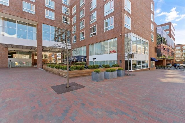 $3,400,000 | 975 Memorial Drive, Unit 507, Cambridge, MA 02138