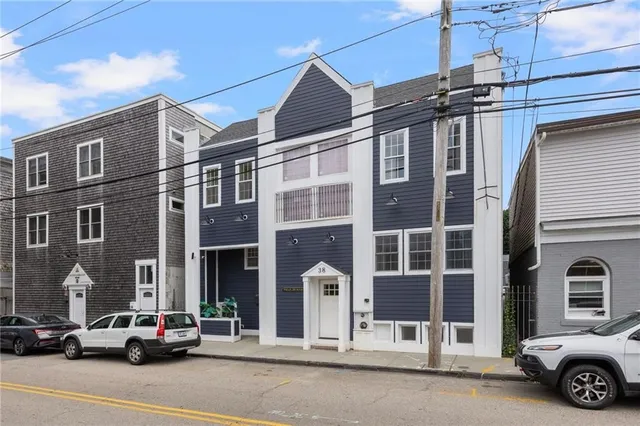$2,750 | 38 Dr Marcus Wheatland Boulevard, Unit 5, Newport, RI 02840