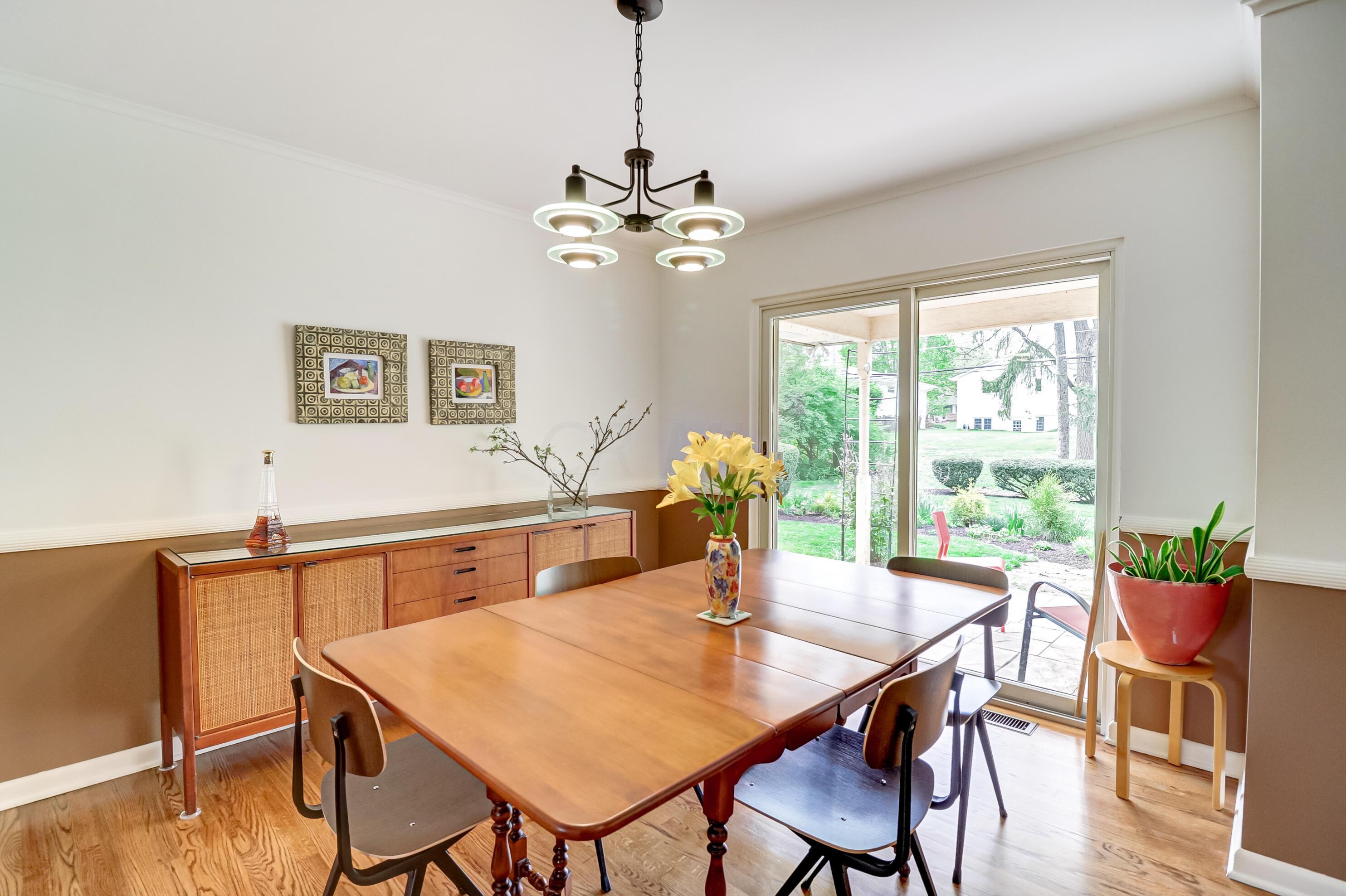 1415 Kirkley Road Columbus, OH 43221 - Photo 7 of 25 009