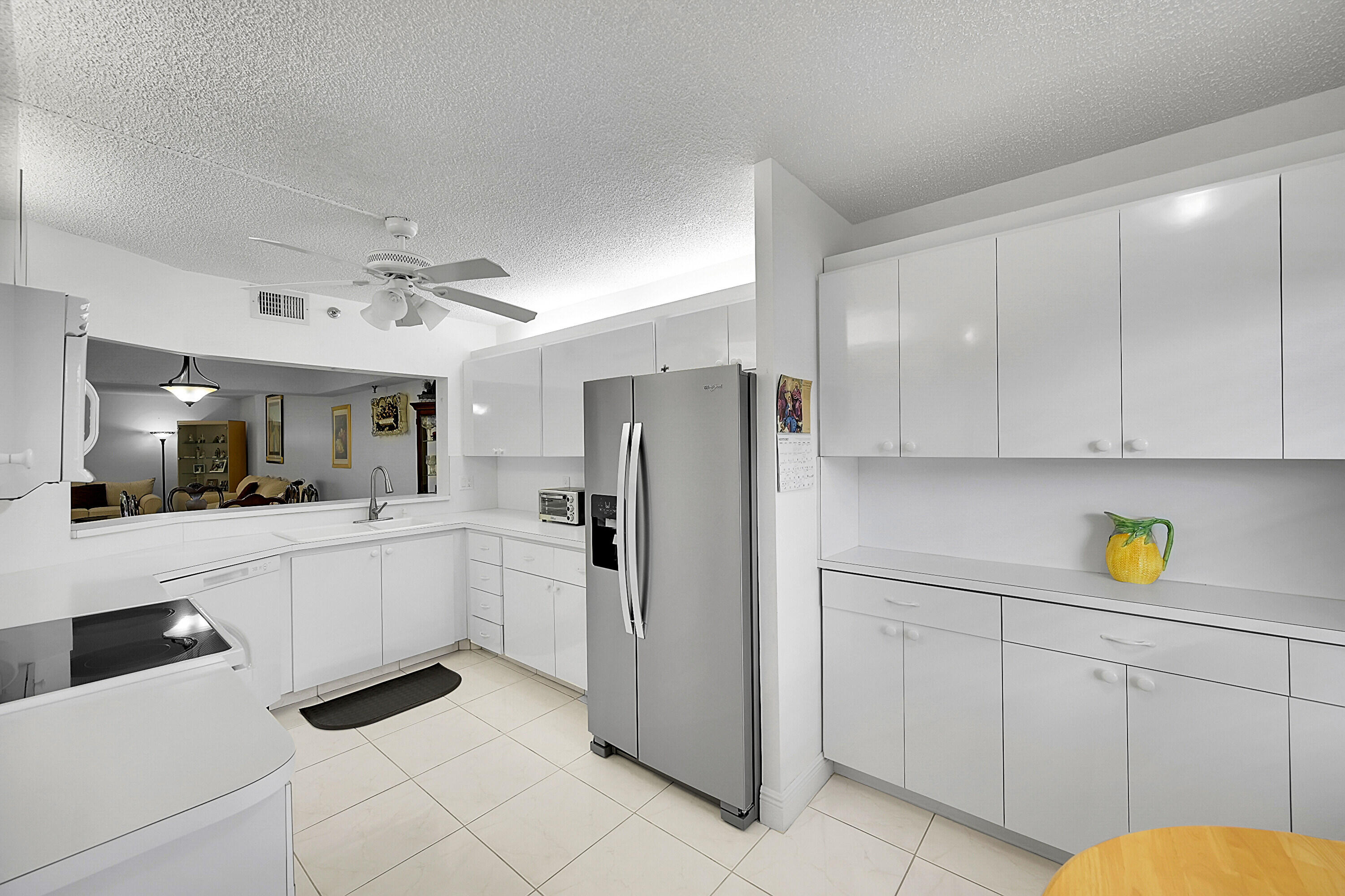 9165 Southwest 14th Street, Unit 1304 Boca Raton, FL 33428 - Photo 6 of 38 Kitchen