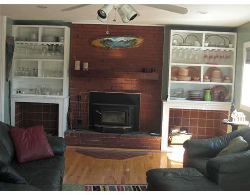 117 Lebanon Road Winterport, ME 04496 - Photo 7 of 19 Living Room.