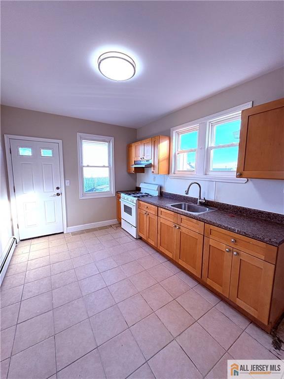 402 Lawrence Street Perth Amboy, NJ 08861 - Photo 3 of 11