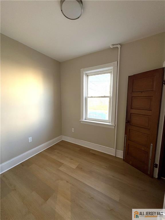 402 Lawrence Street Perth Amboy, NJ 08861 - Photo 5 of 11