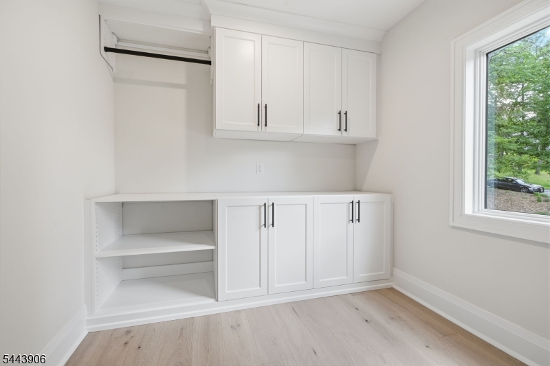 180 Round Top Road Bernardsville, NJ 07924 - Photo 23 of 50