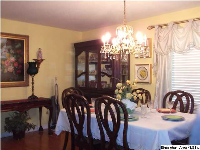705 Pinewood Avenue Bessemer, AL 35023 - Photo 15 of 30