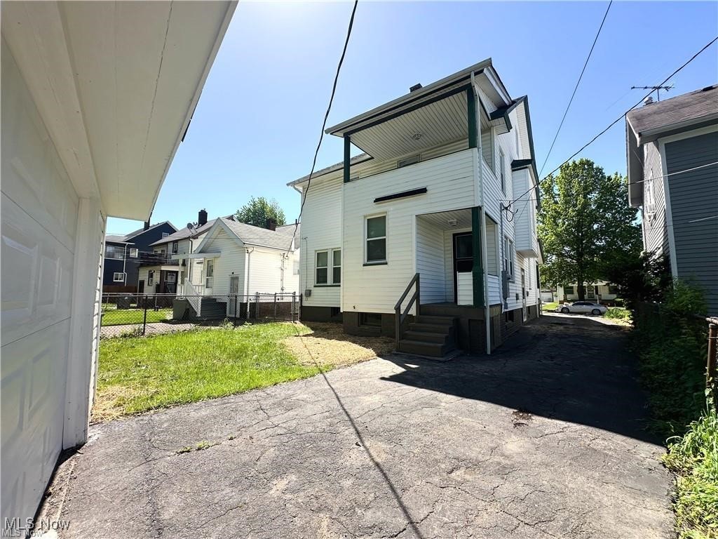 3277 Cedarbrook Road Cleveland, OH 44118 - Photo 18 of 18 Rear view of house