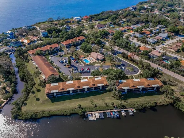 $2,000 | 1613 Seascape Circle, Unit 103, Tarpon Springs, FL 34689