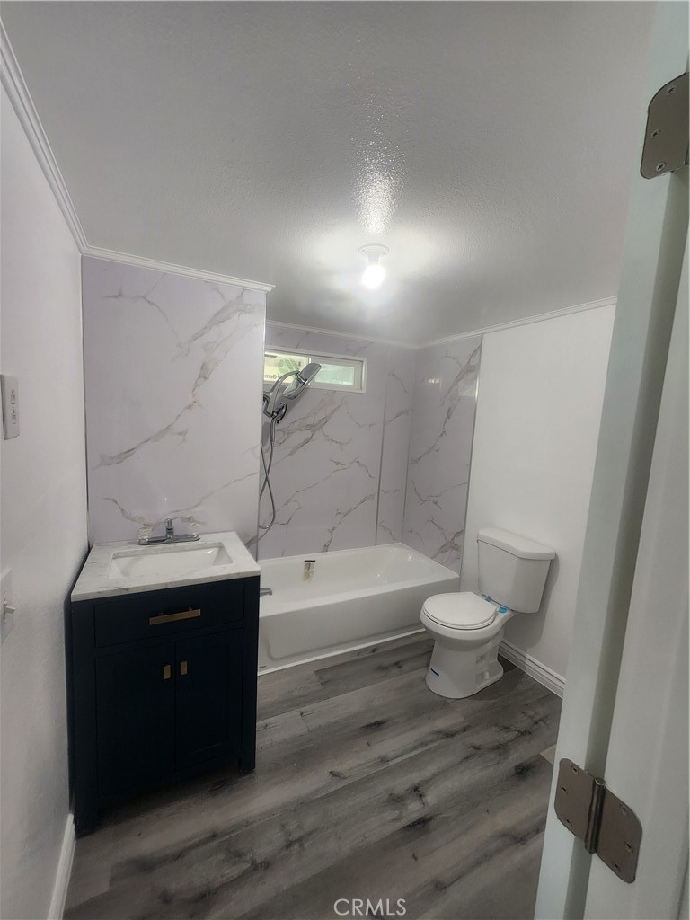 3319 Avalon Street, Unit 78 Riverside, CA 92509 - Photo 35 of 37 a bathroom with a sink and a mirror