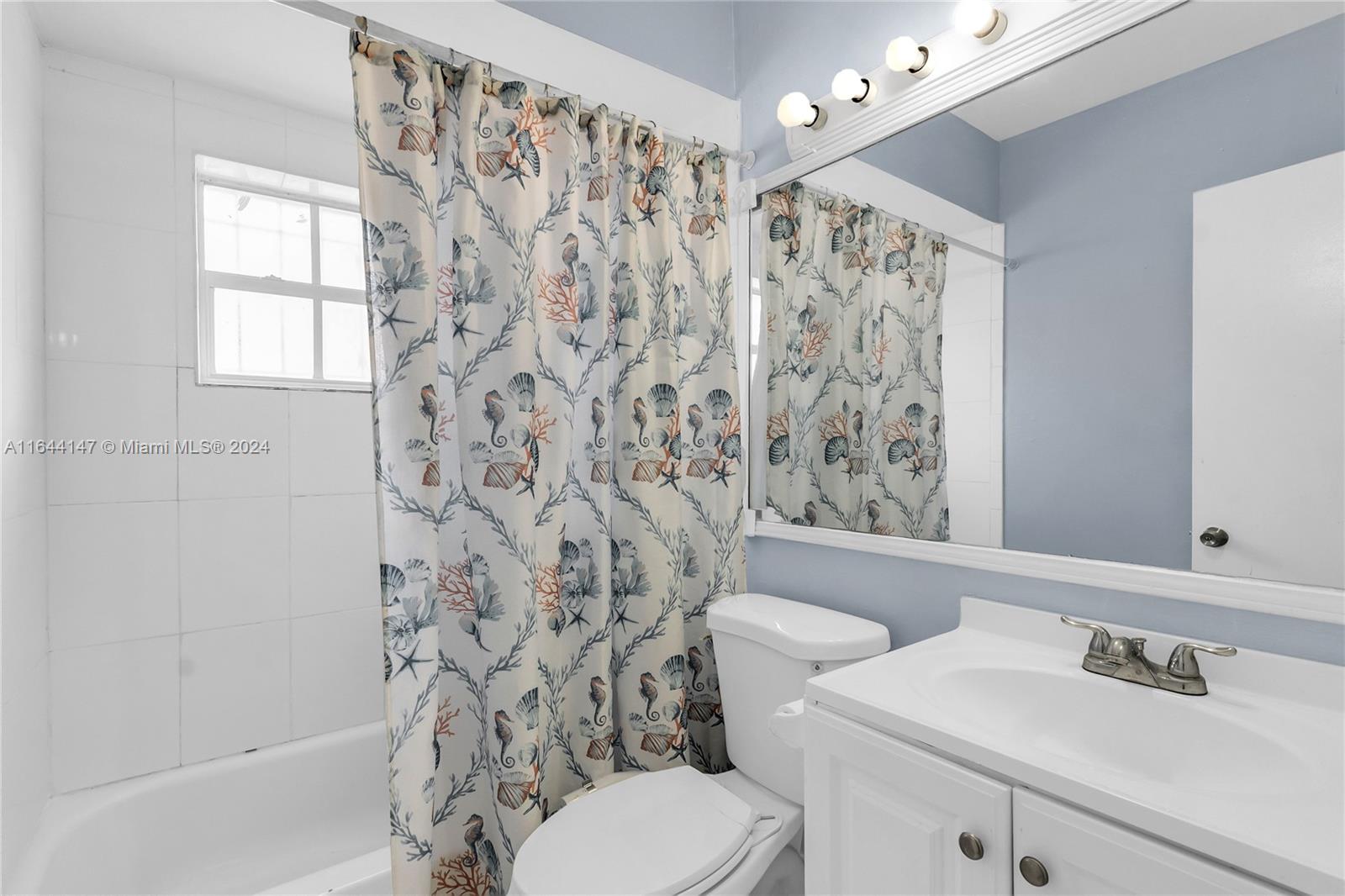 15260 Southwest 300th Street Homestead, FL 33033 - Photo 11 of 21 Gallery Image 11