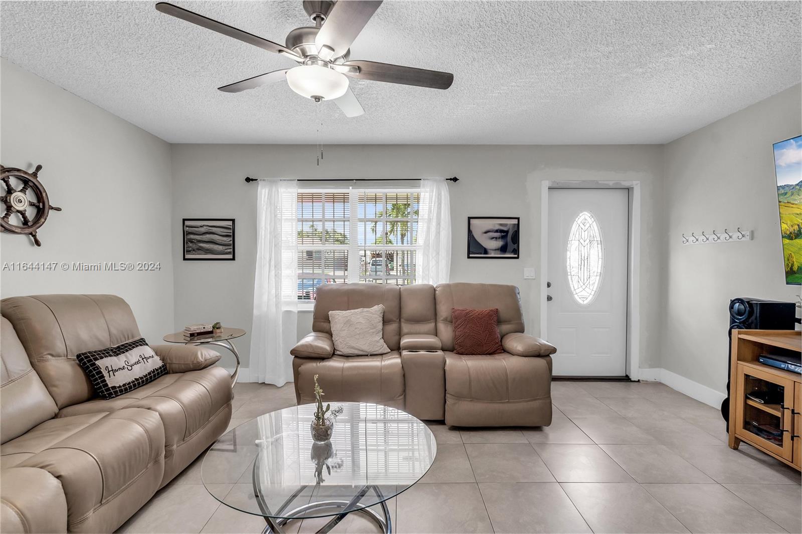 15260 Southwest 300th Street Homestead, FL 33033 - Photo 3 of 21 Gallery Image 3