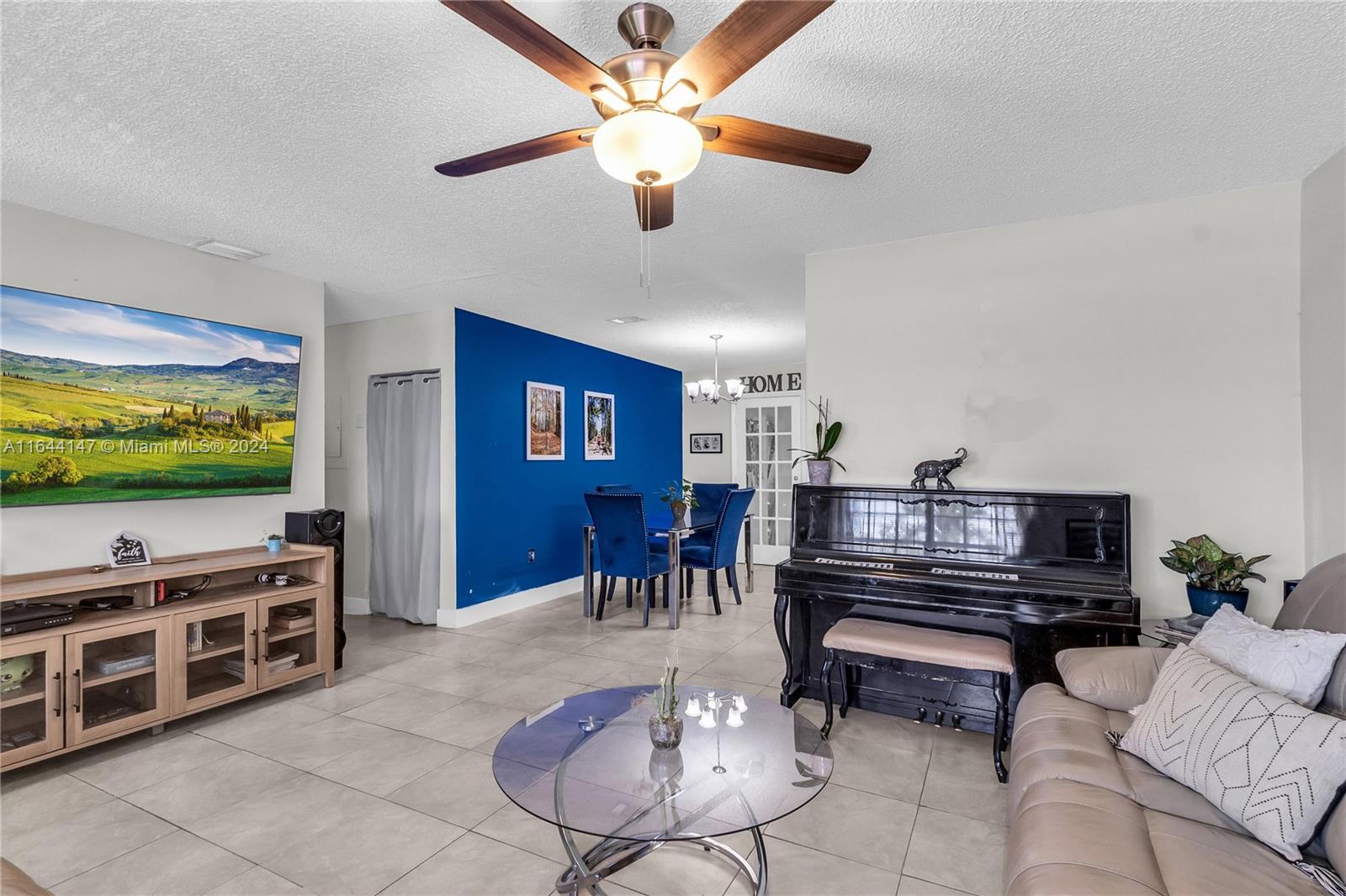 15260 Southwest 300th Street Homestead, FL 33033 - Photo 4 of 21 Gallery Image 4