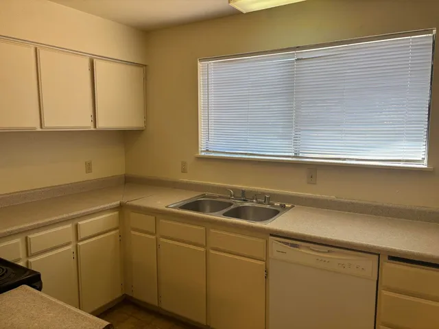 $299,500 | 3540 Ricardo Avenue, Redding, CA 96002