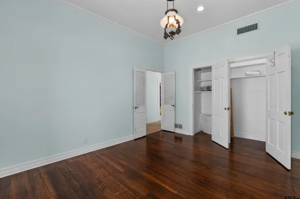 $349,000 | 326 East Main Street, Henderson, TX 75652