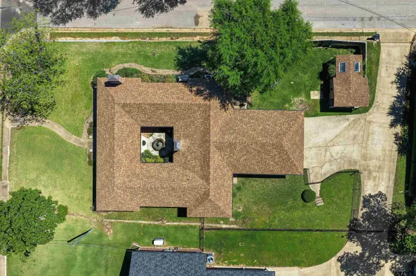 $349,000 | 326 East Main Street, Henderson, TX 75652