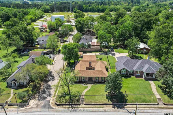 $349,000 | 326 East Main Street, Henderson, TX 75652