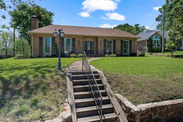$349,000 | 326 East Main Street, Henderson, TX 75652
