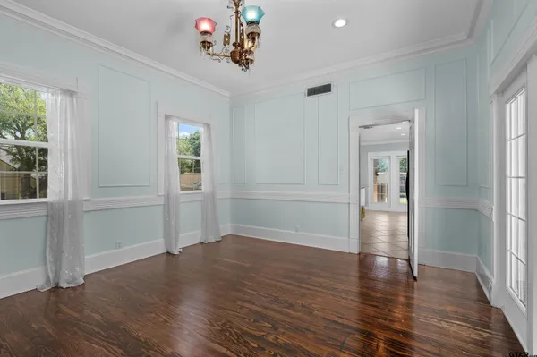 $349,000 | 326 East Main Street, Henderson, TX 75652