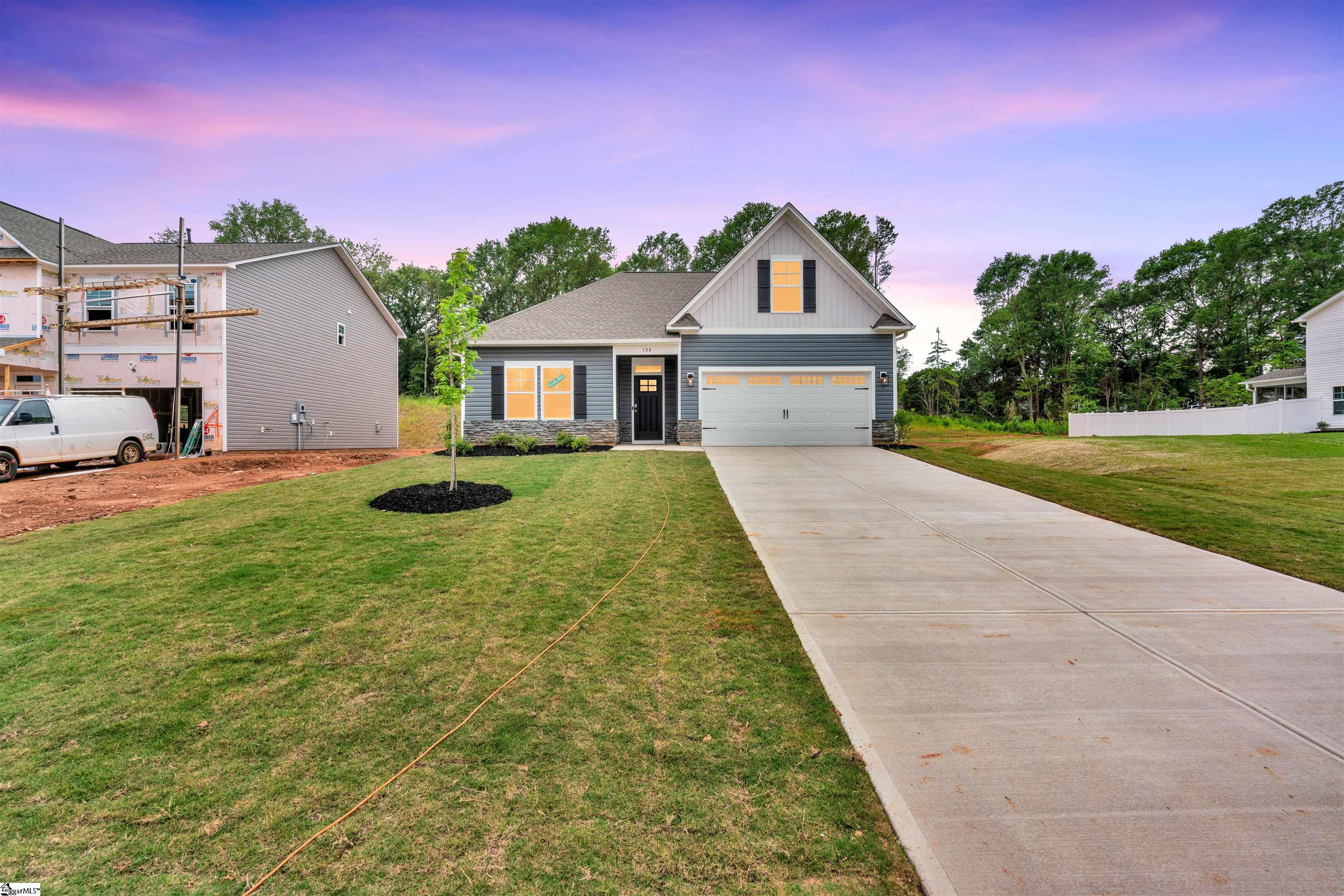 136 Hunter Ridge Drive Boiling Springs, SC 29316 - Photo 6 of 35 Gallery Image 6