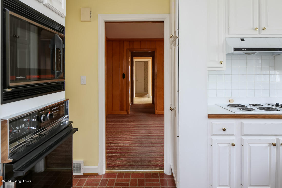 2569 Cherosen Road Louisville, KY 40205 - Photo 10 of 37 Kitchen 2