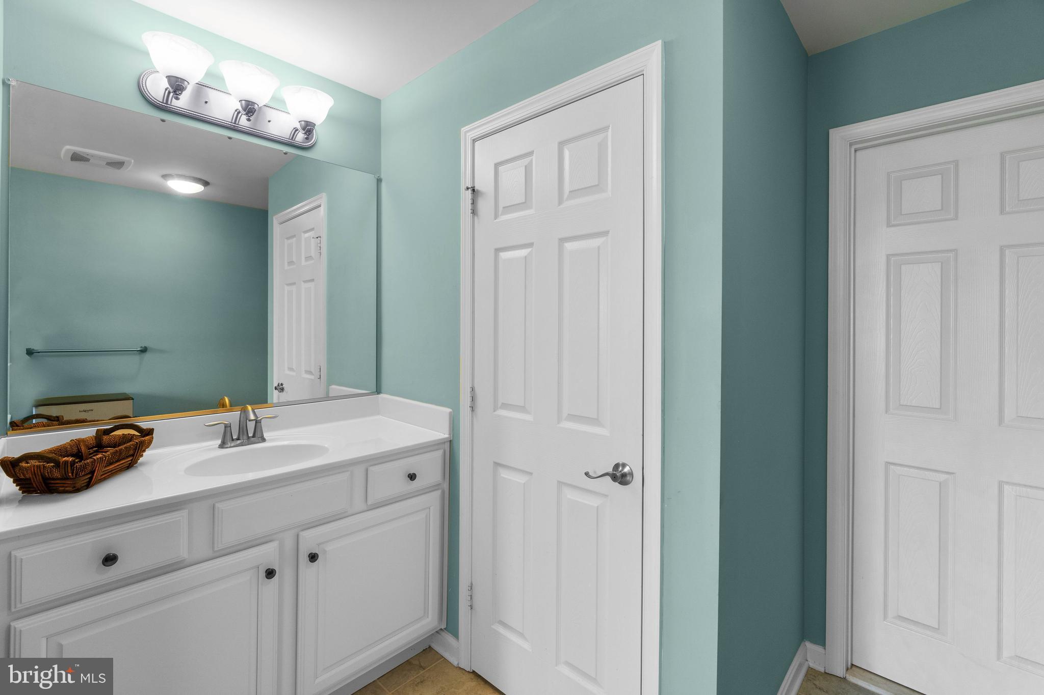 575 Lemmon Road Westminster, MD 21157 - Photo 24 of 52 Primary Bathroom