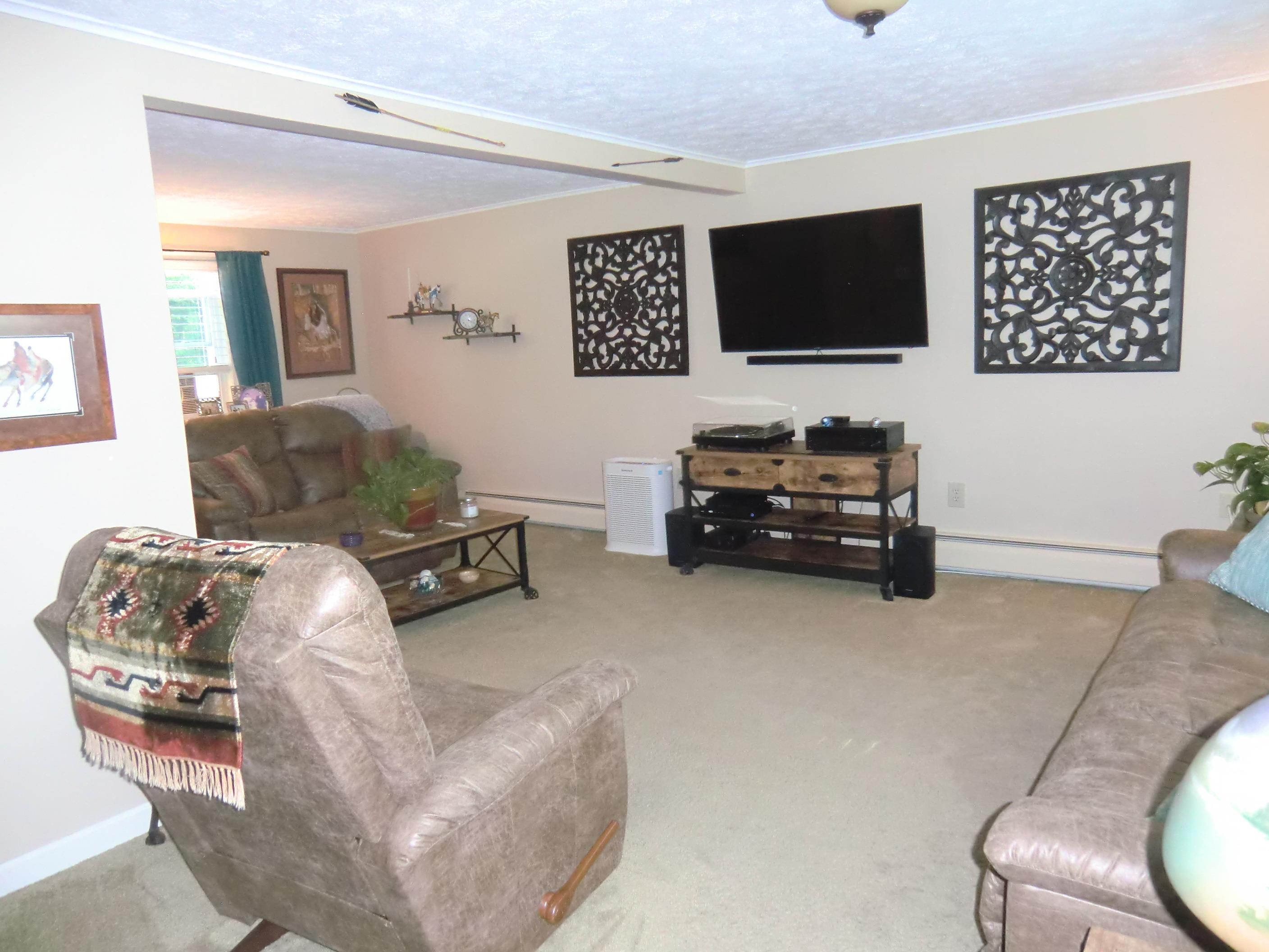 54 Catamount Road Goffstown, NH 03045 - Photo 22 of 34