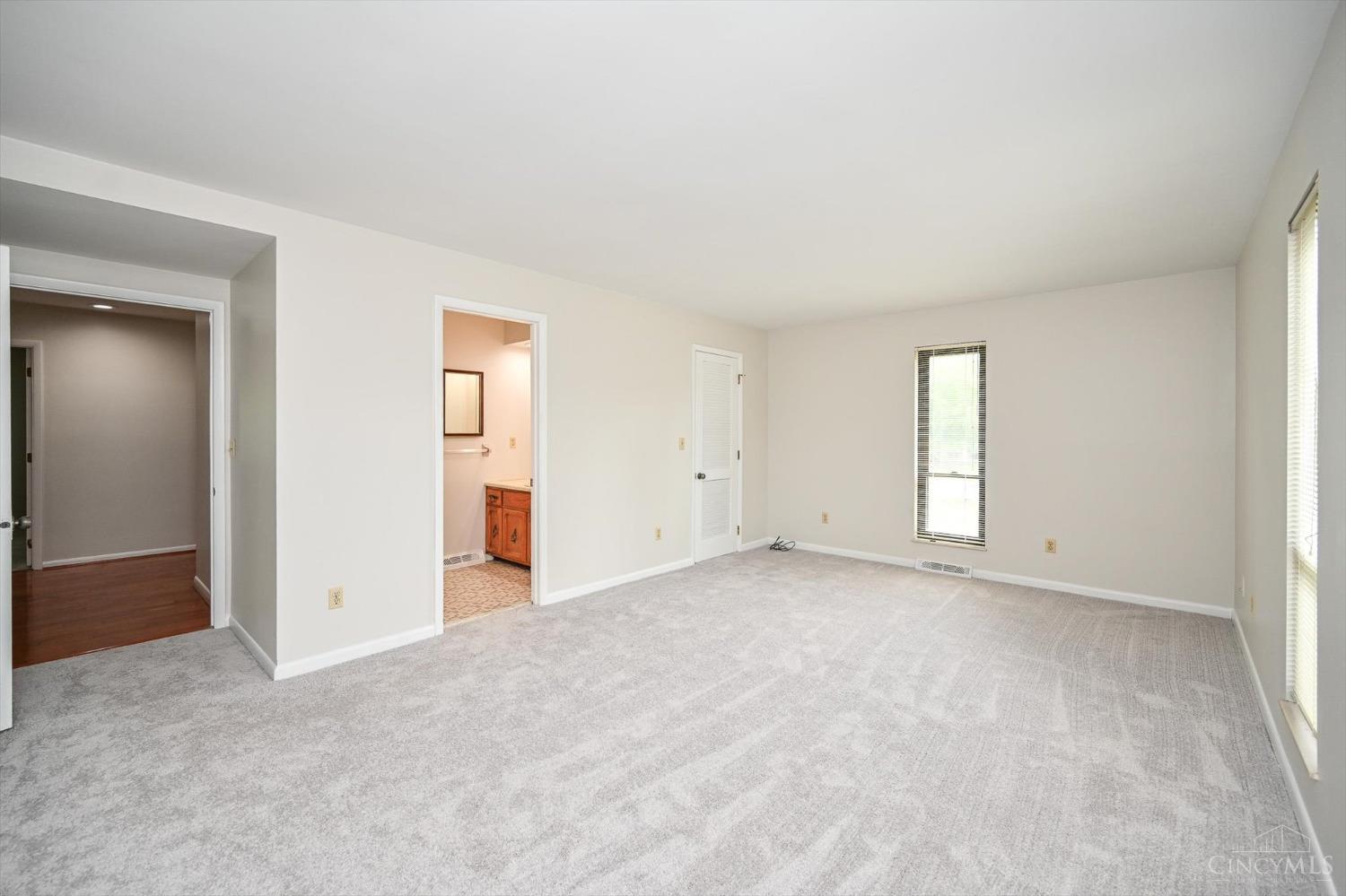 8290 Fields Ertel Road Mason, OH 45040 - Photo 19 of 36