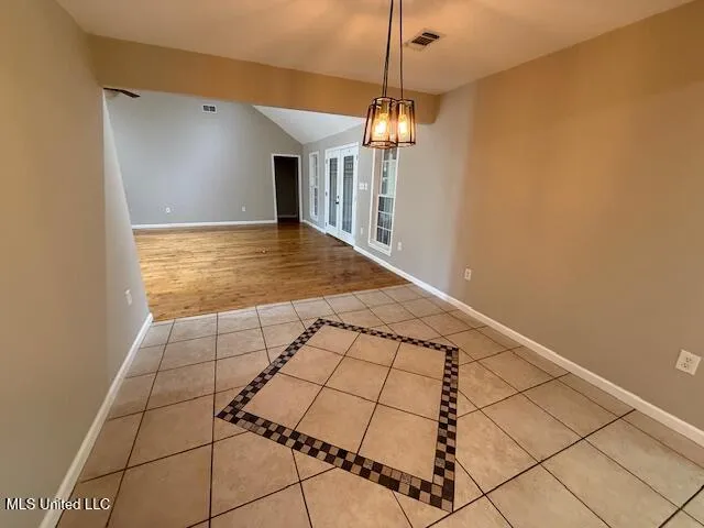 $2,200 | 619 Hillside Drive, Biloxi, MS 39532