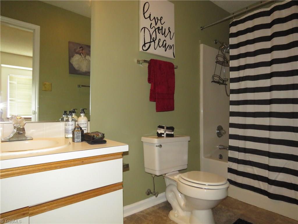 6013 Old Plank Road Winston-Salem, NC 27106 - Photo 16 of 24