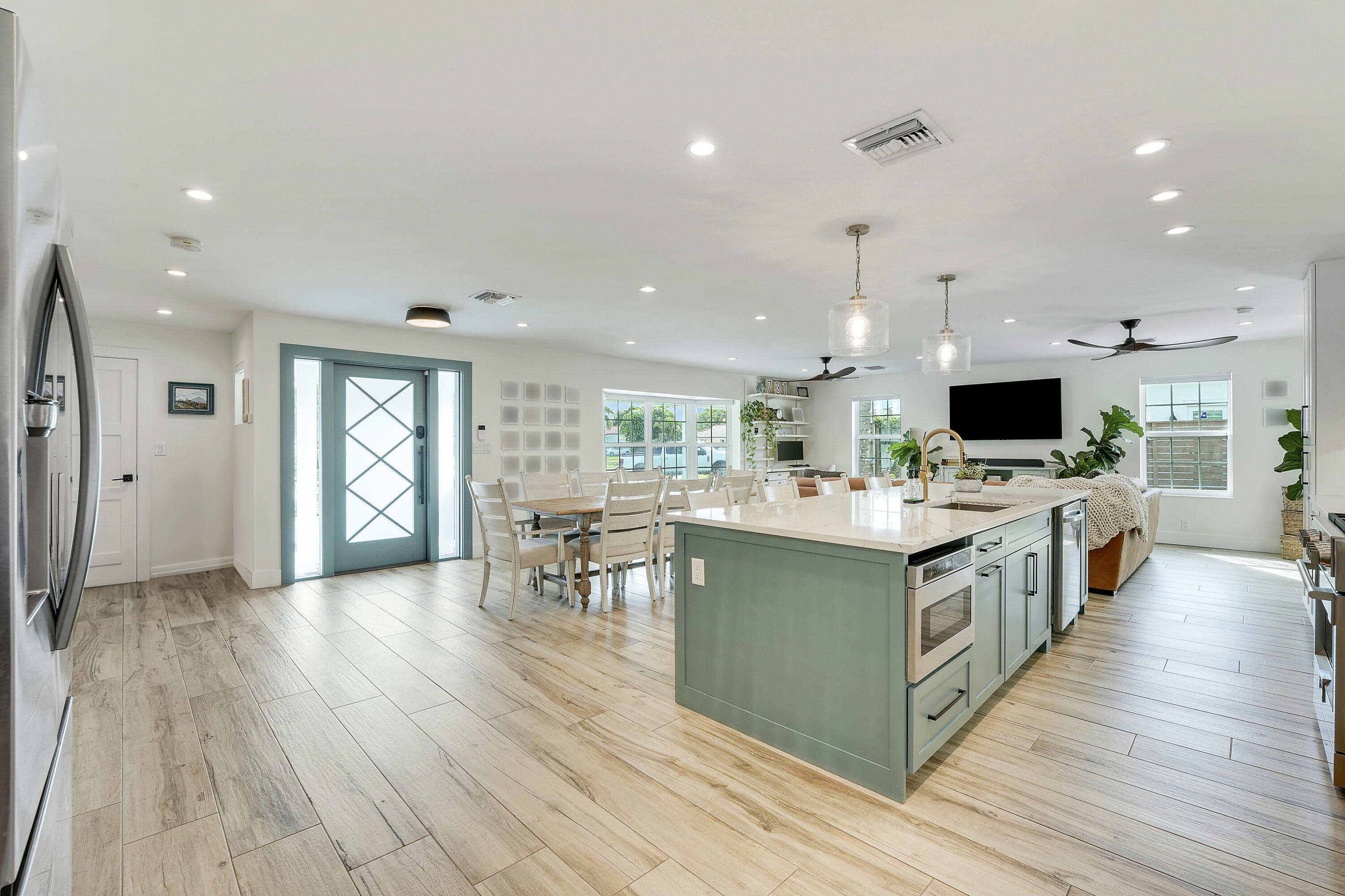 731 Cruiser Road South North Palm Beach, FL 33408 - Photo 10 of 50 House-5