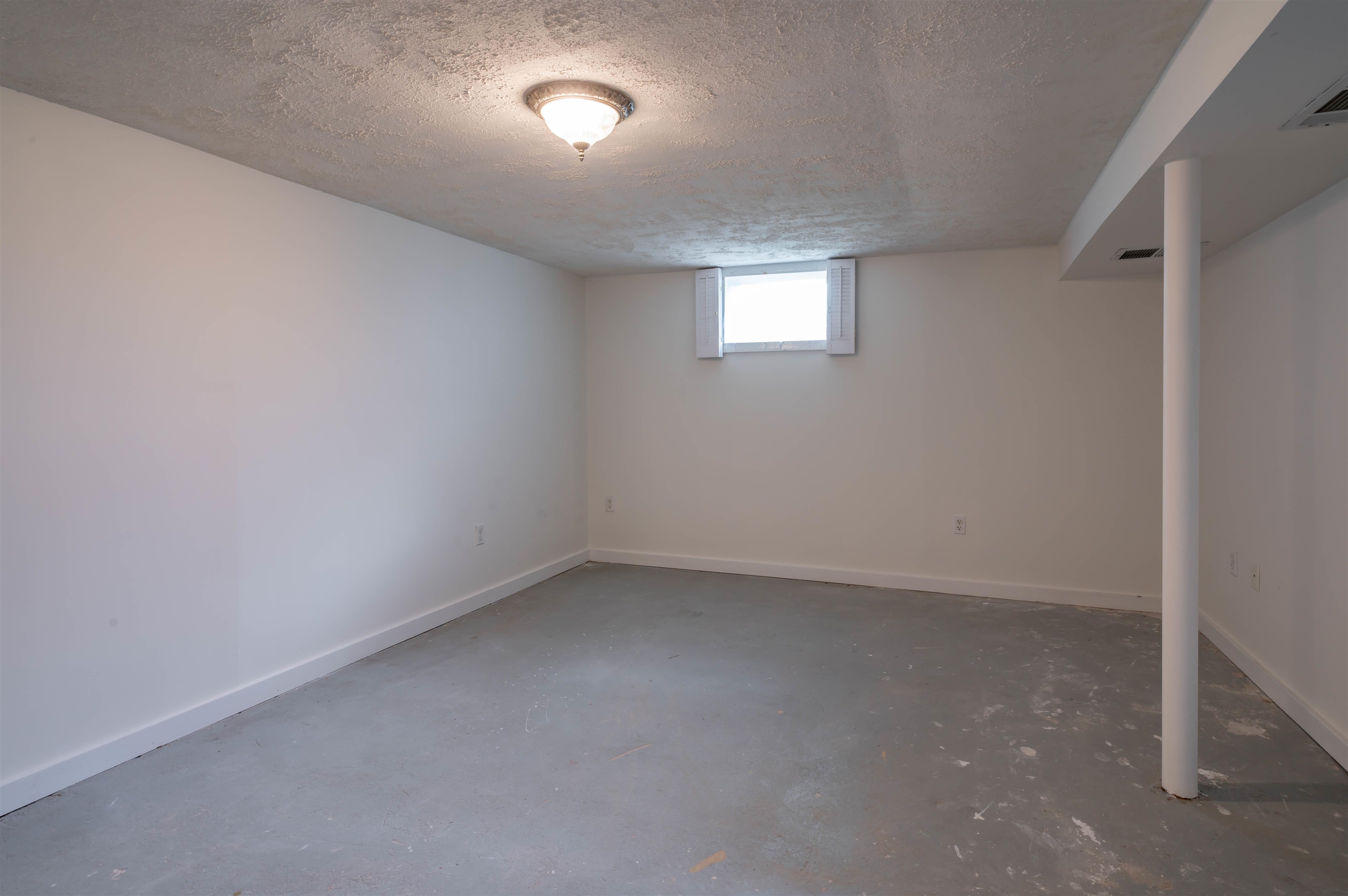 192 Searles Road Nashua, NH 03062 - Photo 42 of 46