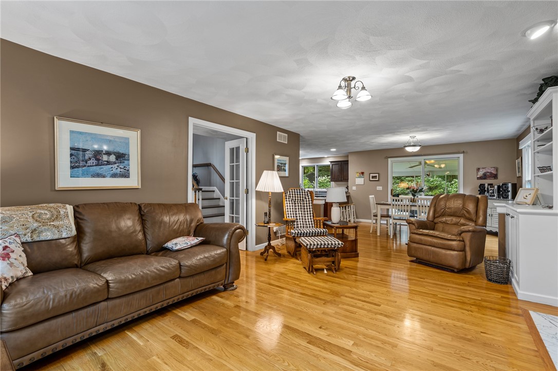 96 Wickham Road North Kingstown, RI 02852 - Photo 18 of 48 Gallery Image 18