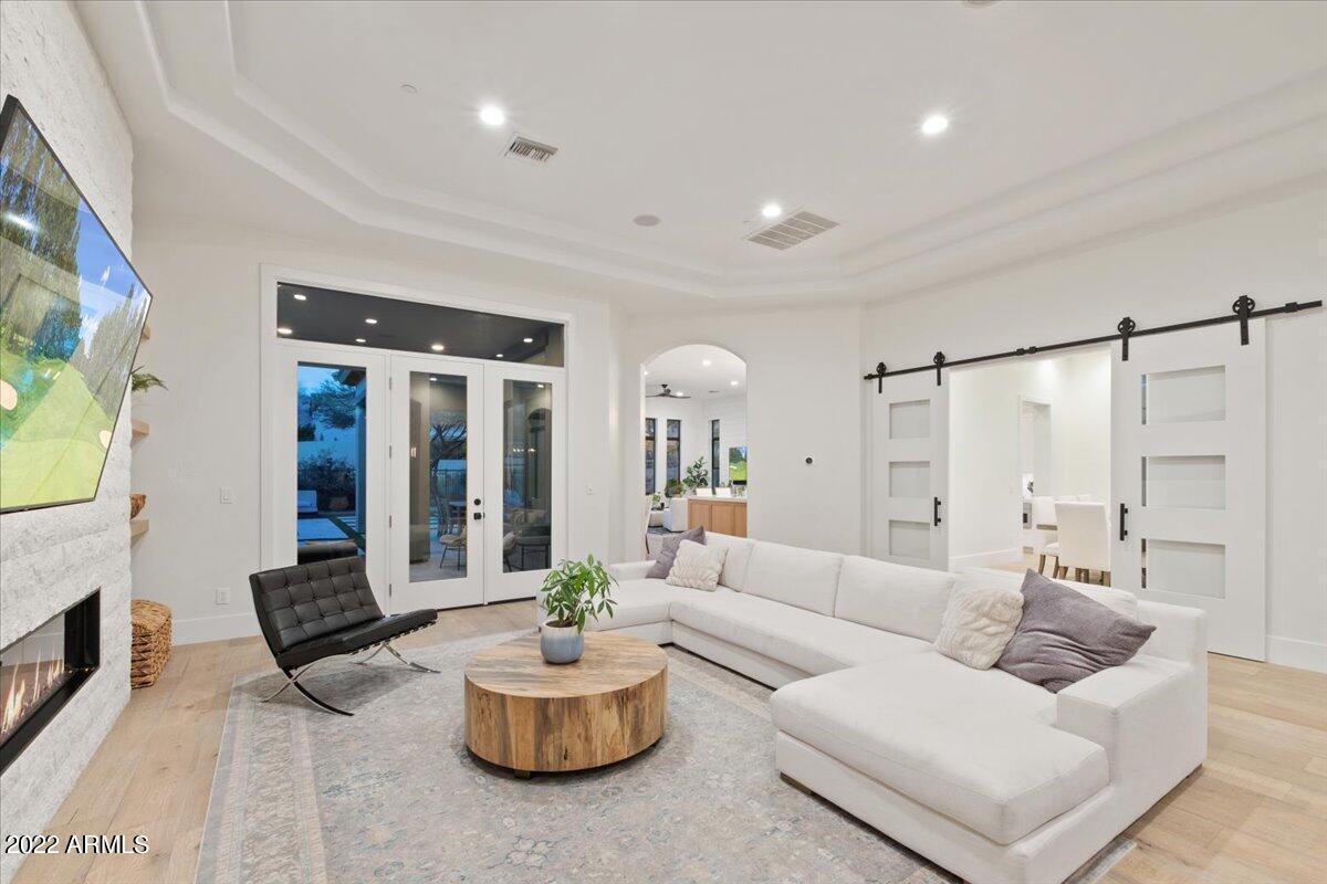 9995 East Ridgerunner Place Scottsdale, AZ 85255 - Photo 14 of 51 Formal Living Room