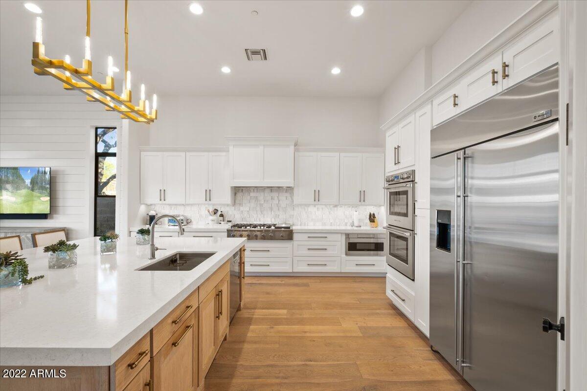 9995 East Ridgerunner Place Scottsdale, AZ 85255 - Photo 17 of 51 Calcutta Marble