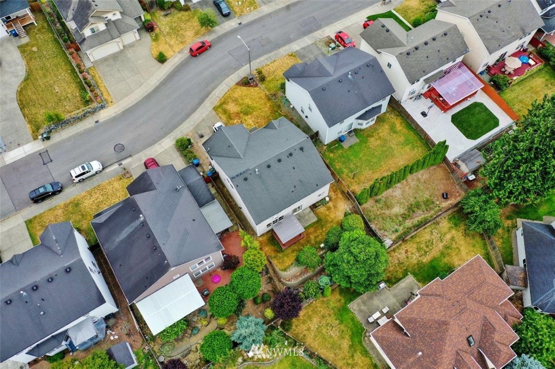 24425 101st Place Southeast Kent, WA 98030 - Photo 27 of 28 an aerial view of a house with a swimming pool