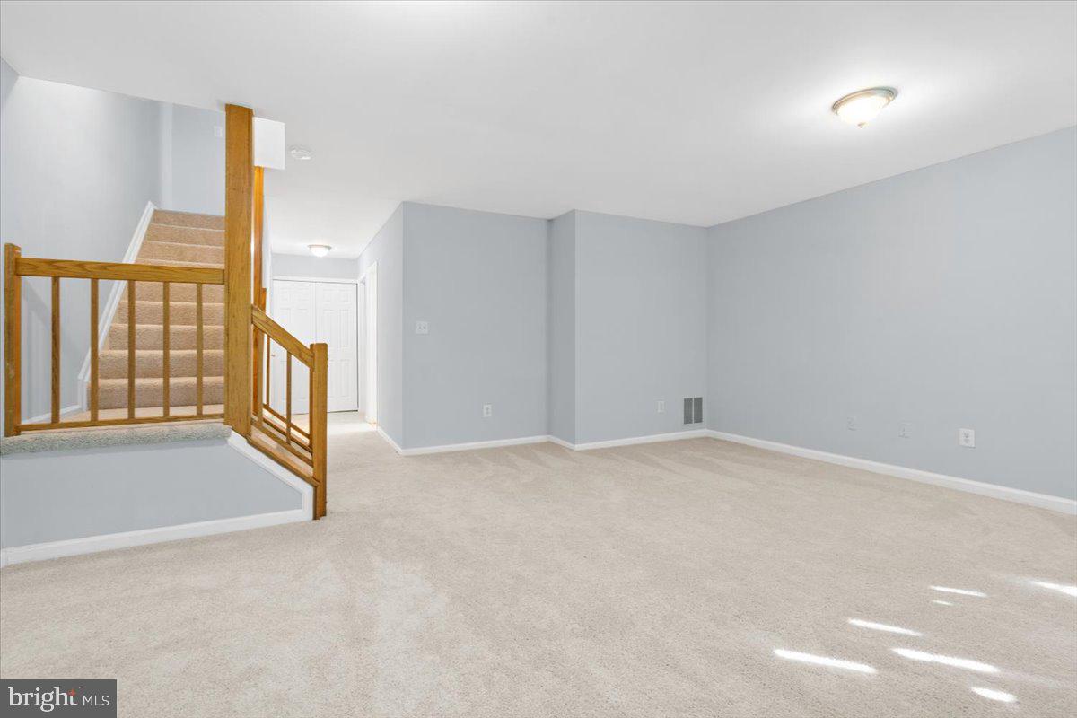 9671 Horsham Drive Laurel, MD 20723 - Photo 33 of 48 Additional space for relaxation.