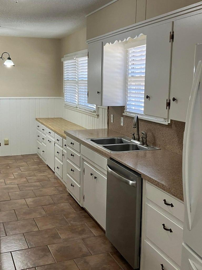 2808 West 11th Plainview, TX 79072 - Photo 13 of 50 Photo 13