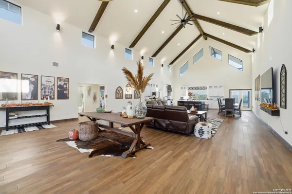 $1,100,000 | 11103 Jarratt Road, Atascosa, TX 78002