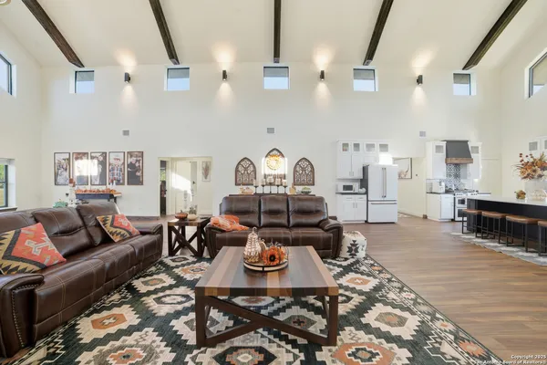 $1,100,000 | 11103 Jarratt Road, Atascosa, TX 78002