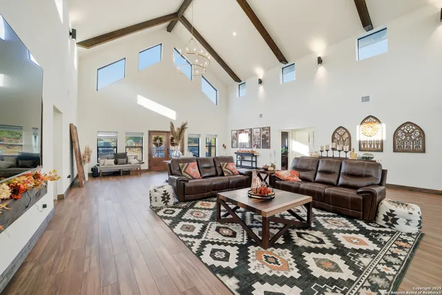 $1,100,000 | 11103 Jarratt Road, Atascosa, TX 78002