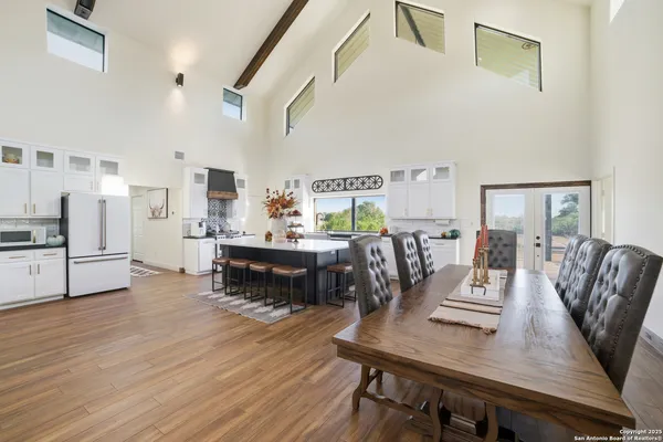 $1,100,000 | 11103 Jarratt Road, Atascosa, TX 78002