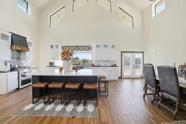 $1,100,000 | 11103 Jarratt Road, Atascosa, TX 78002