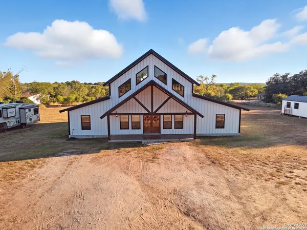 $1,100,000 | 11103 Jarratt Road, Atascosa, TX 78002