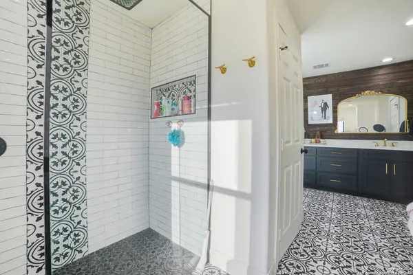 $1,100,000 | 11103 Jarratt Road, Atascosa, TX 78002