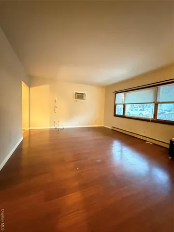 $1,495 | 90 West Main Street, Walden, NY 12586