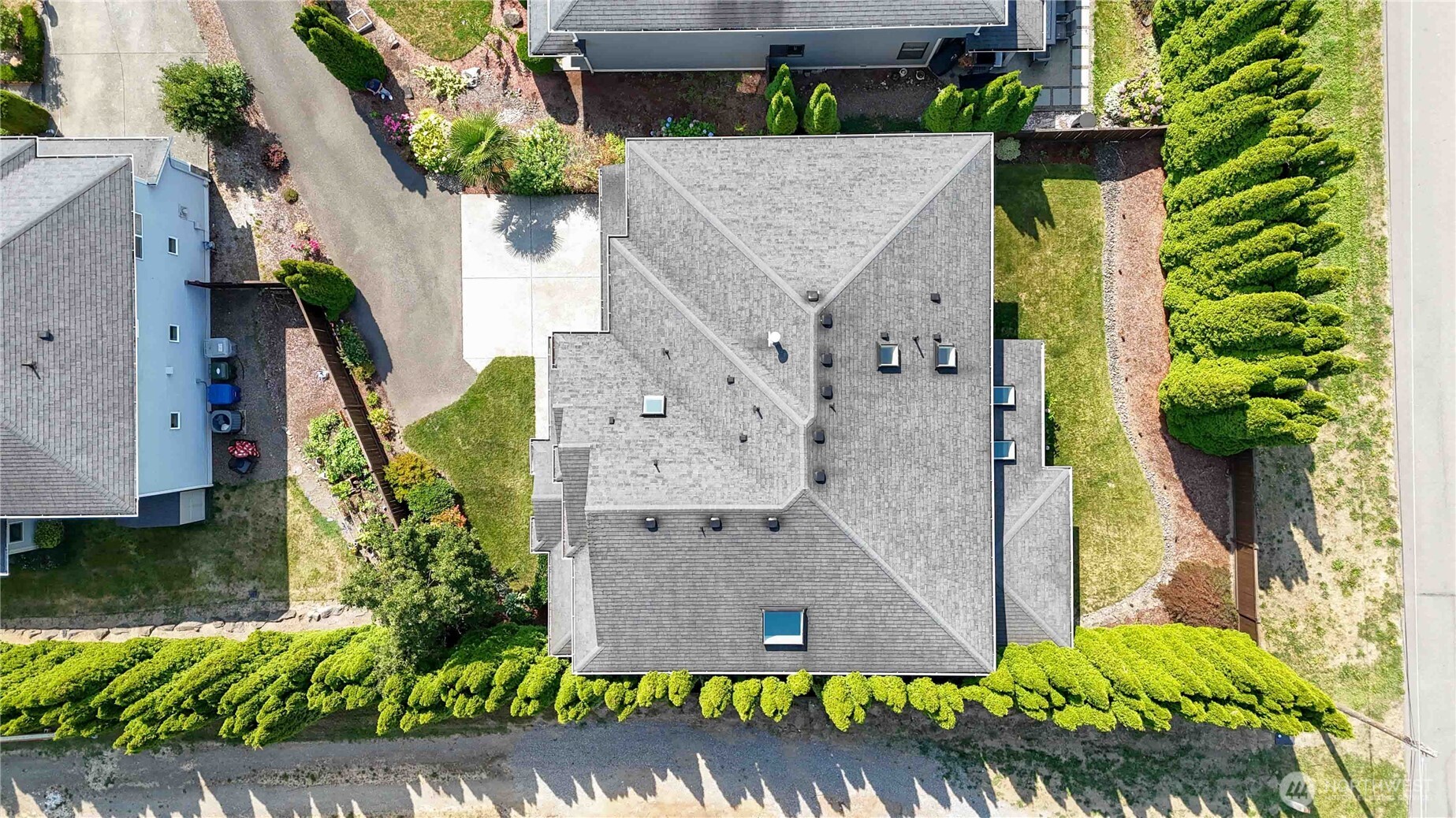 6721 Southeast 2nd Street Renton, WA 98059 - Photo 31 of 32 an aerial view of a house with a garden