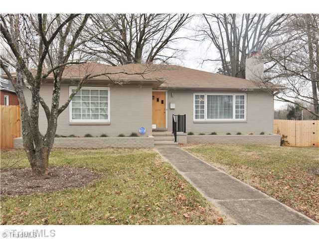 1069 South Hawthorne Road Winston-Salem, NC 27103 - Photo 1 of 13 Exterior Front.