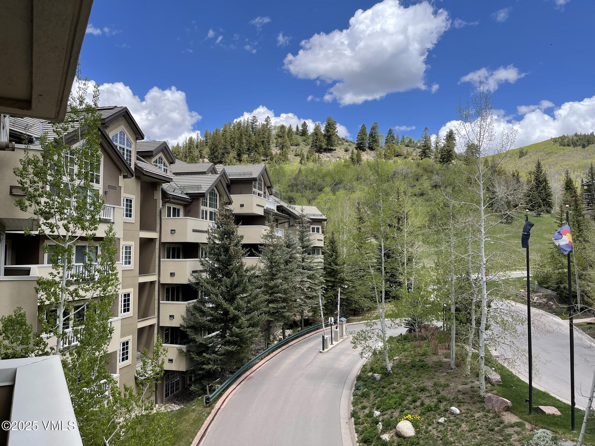 210 Offerson Road, Unit R319 WEEK 33 Beaver Creek, CO 81620 - Photo 2 of 24 IMG_3170