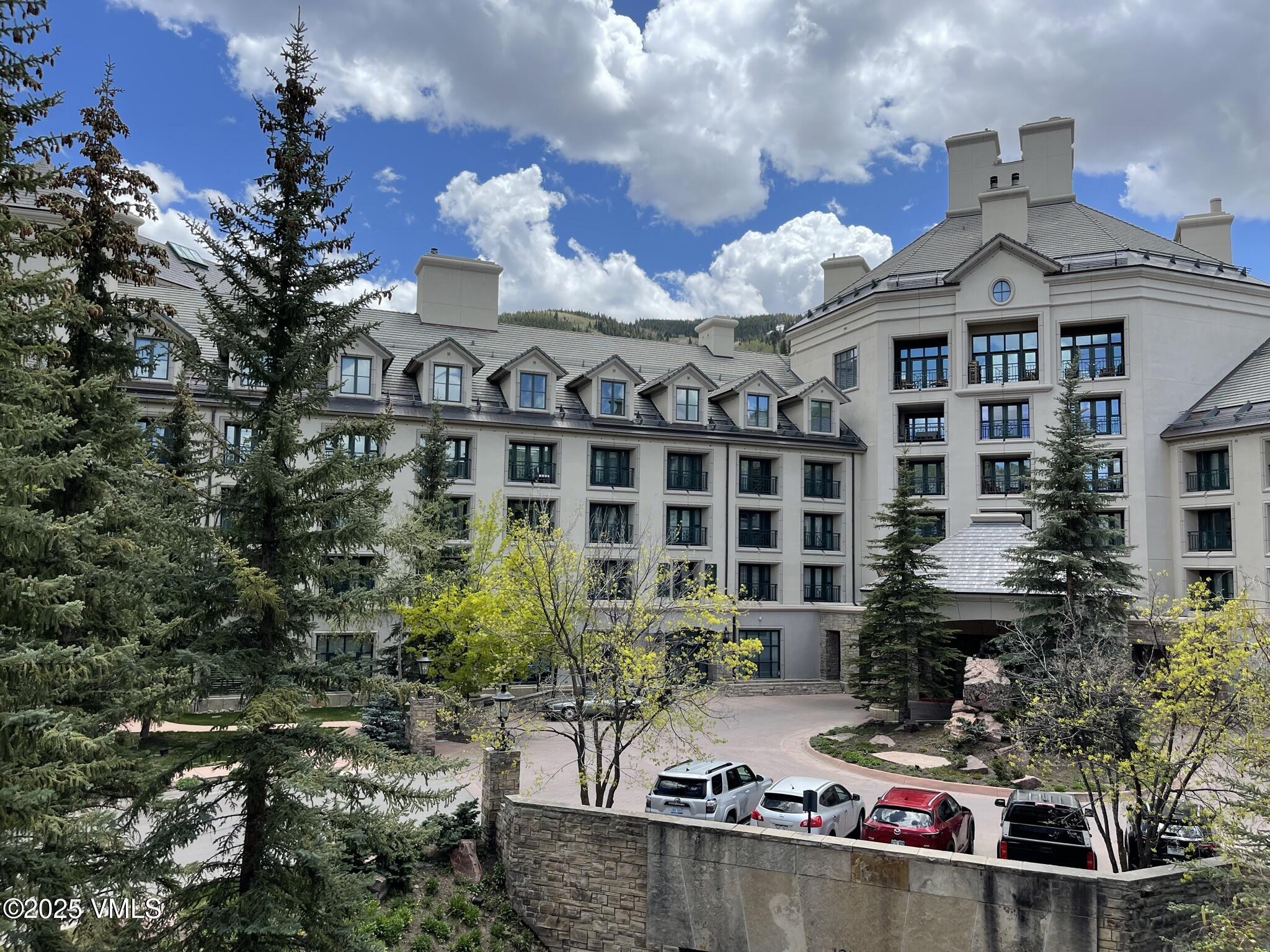 210 Offerson Road, Unit R319 WEEK 33 Beaver Creek, CO 81620 - Photo 4 of 24 IMG_3172